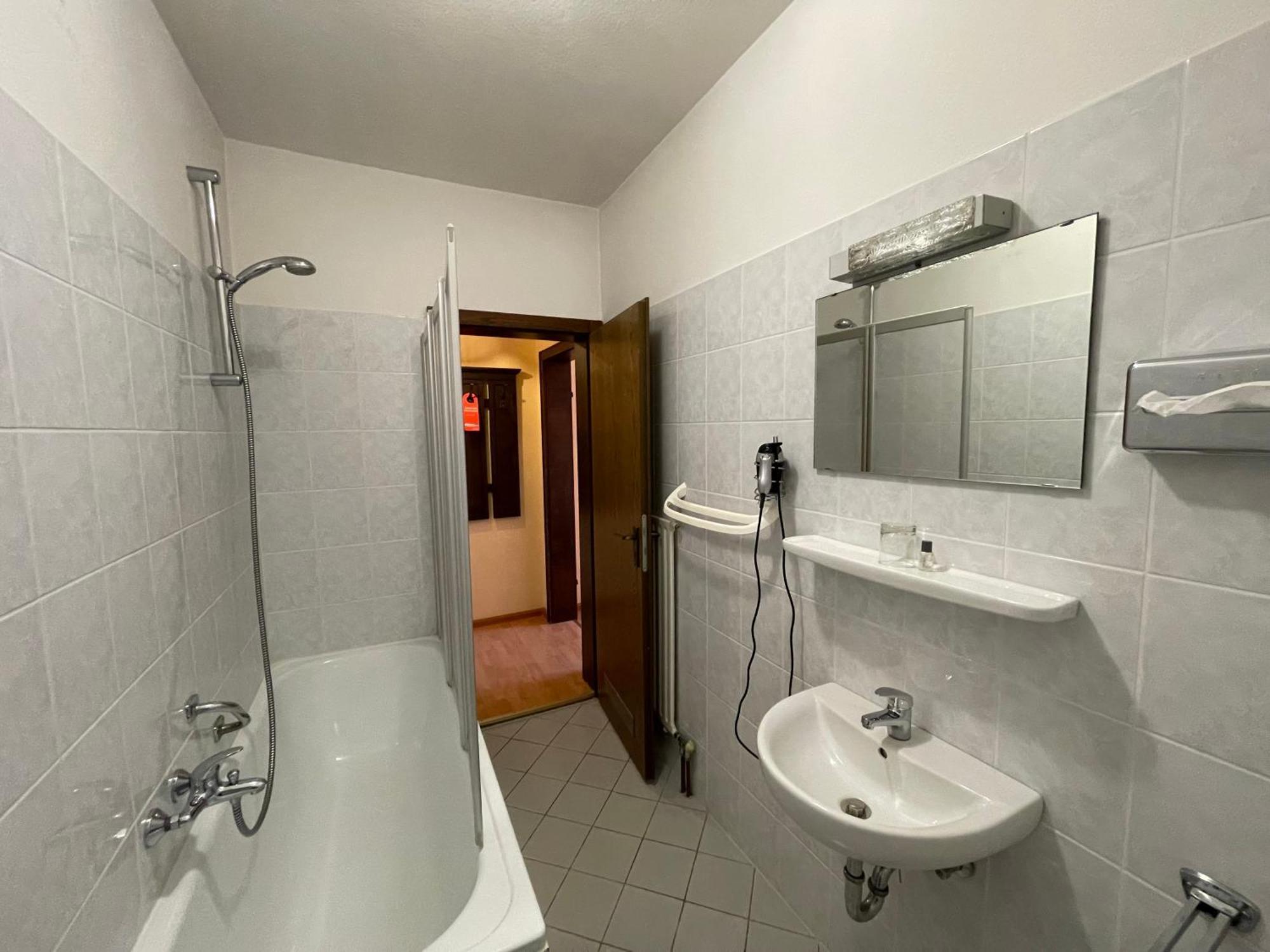 Hotel Ochsen Ortenberg  Bagian luar foto