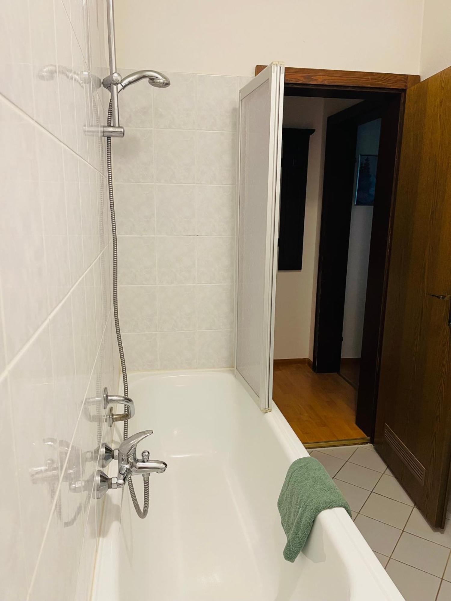 Hotel Ochsen Ortenberg  Bagian luar foto